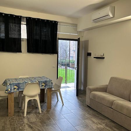 Roberta House Apartman Rozzano Kültér fotó